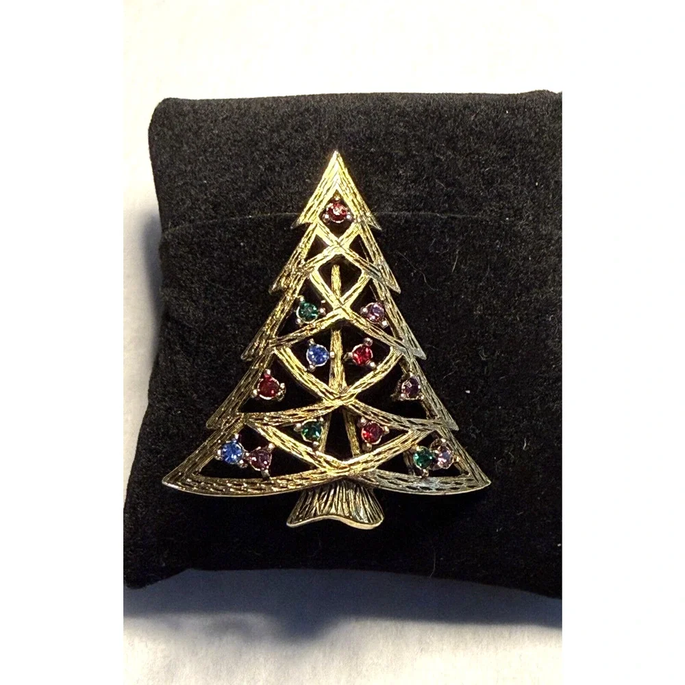 Vintage Gold Tone Christmas Tree Signed LIA Lianna Multi-Color Rhinestone Brooch